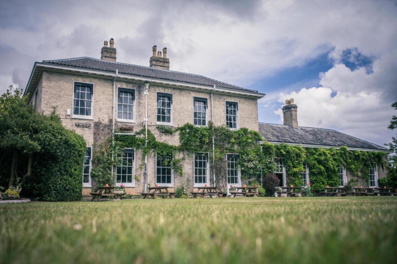 Caistor Hall Arminghall Exterior foto